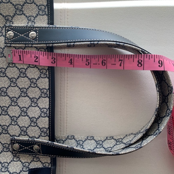 Gucci Web Loop GG Coated Canvas Tote, Made in Italy.  Dust bag included. - Picture 15 of 16